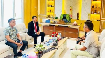 Merajut Sinergi untuk Rote Ndao Maju, Bupati Paulus Henuk Terima Aspirasi Tokoh Adat dan Legislator