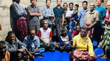 Ibadat Kaum Bapak Lolotali Lelesur Jadi Ruang Kebersamaan, Melkianus Frans Haning Lepas Mahasiswa PKL Theologia